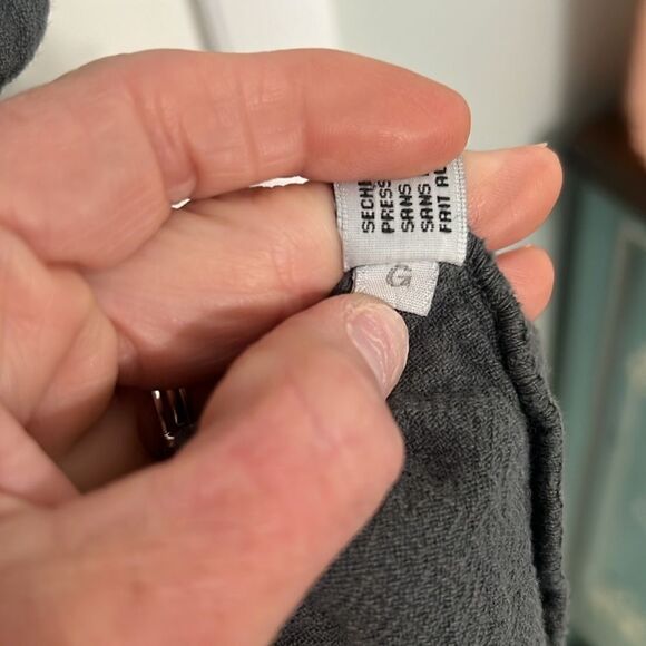 Oh my gauze! 100% cotton Asymmetrical Top with Crewneck in stone size 2 (8-10) - Picture 5 of 7